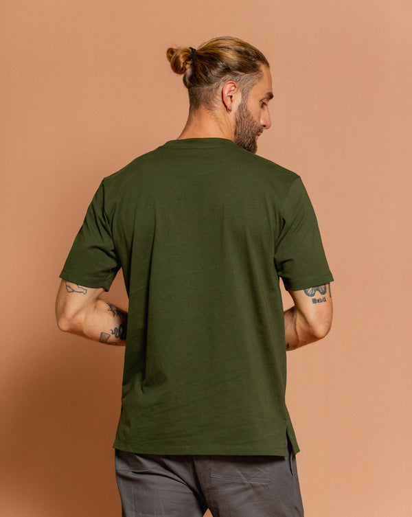 Camiseta Basic Regular Verde Militar