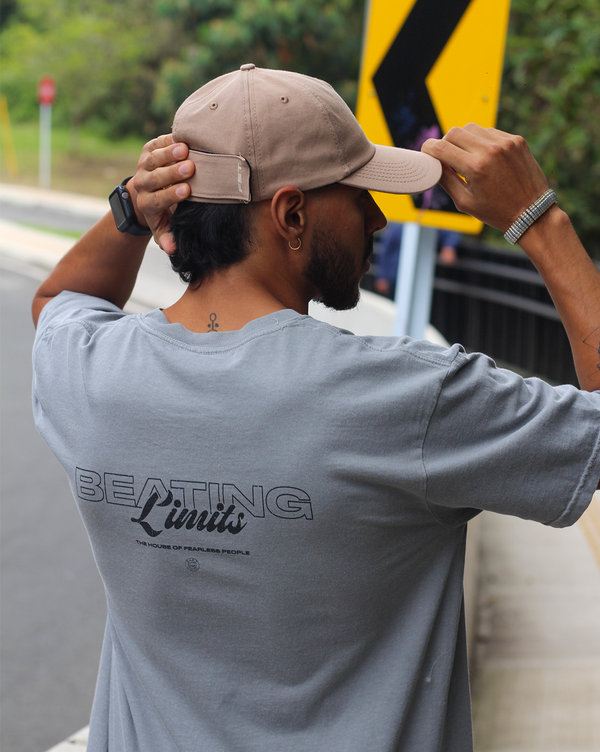 Camiseta Beating Limits Gris