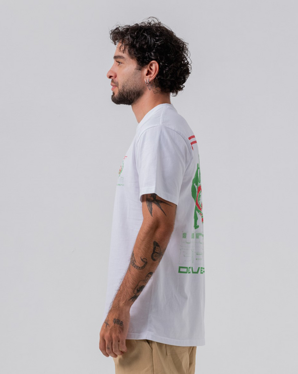 Camiseta Fist Peace Development Blanca