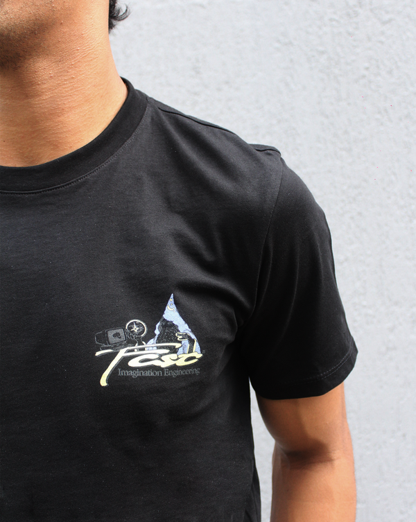 Camiseta Fist Imagination Engineering Negra