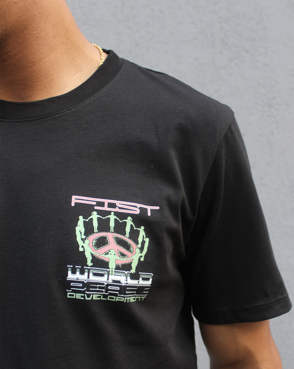 Camiseta Fist Peace Development Negra