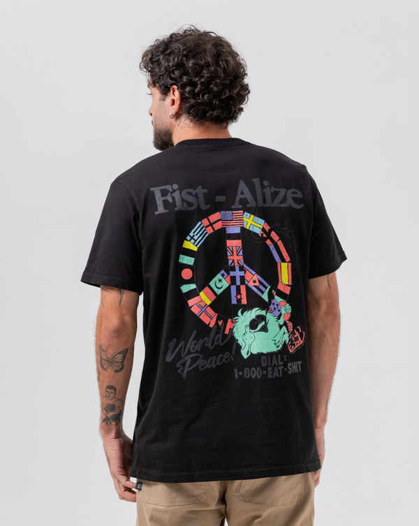 Camiseta Fist World Peace Negra